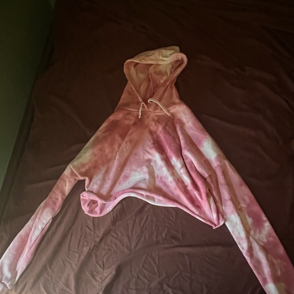 Chic Pink Tie-Dye Crop Hoodie